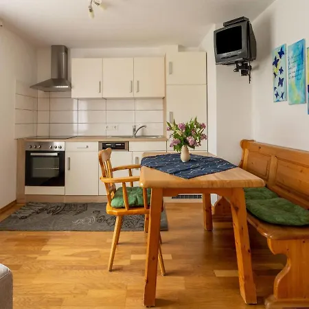 Apartman In Tr Polach Carinthia With Pool Tröpolach