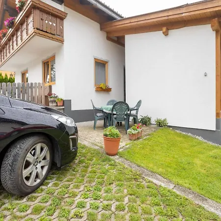 In Tr Polach Carinthia With Pool Appartamento